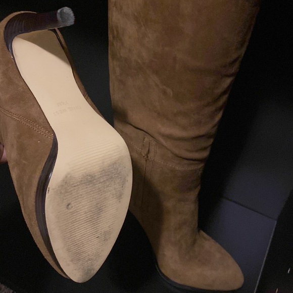 Quadilyn Scrunched Platform Boots - Picture 9 of 16